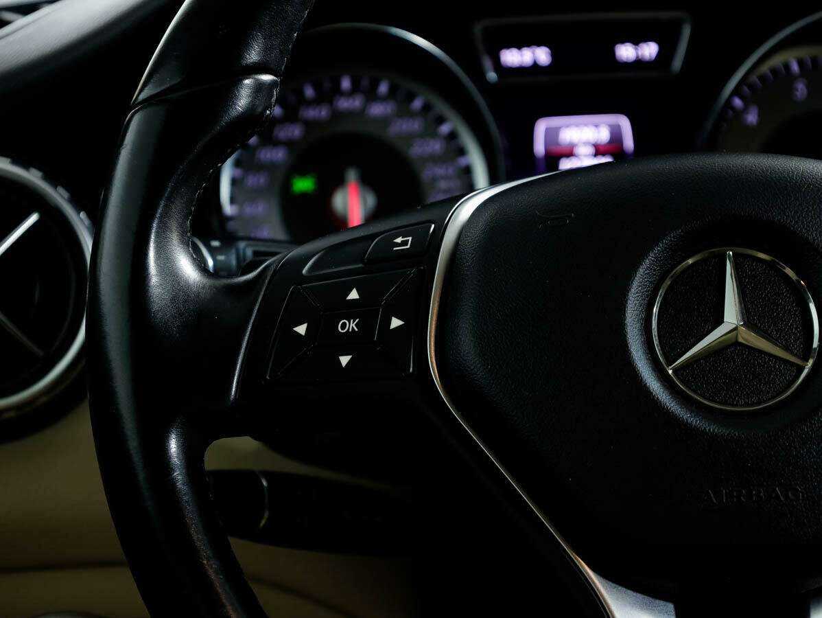 Mercedes-Benz GLA 200, 2015 Фото №21