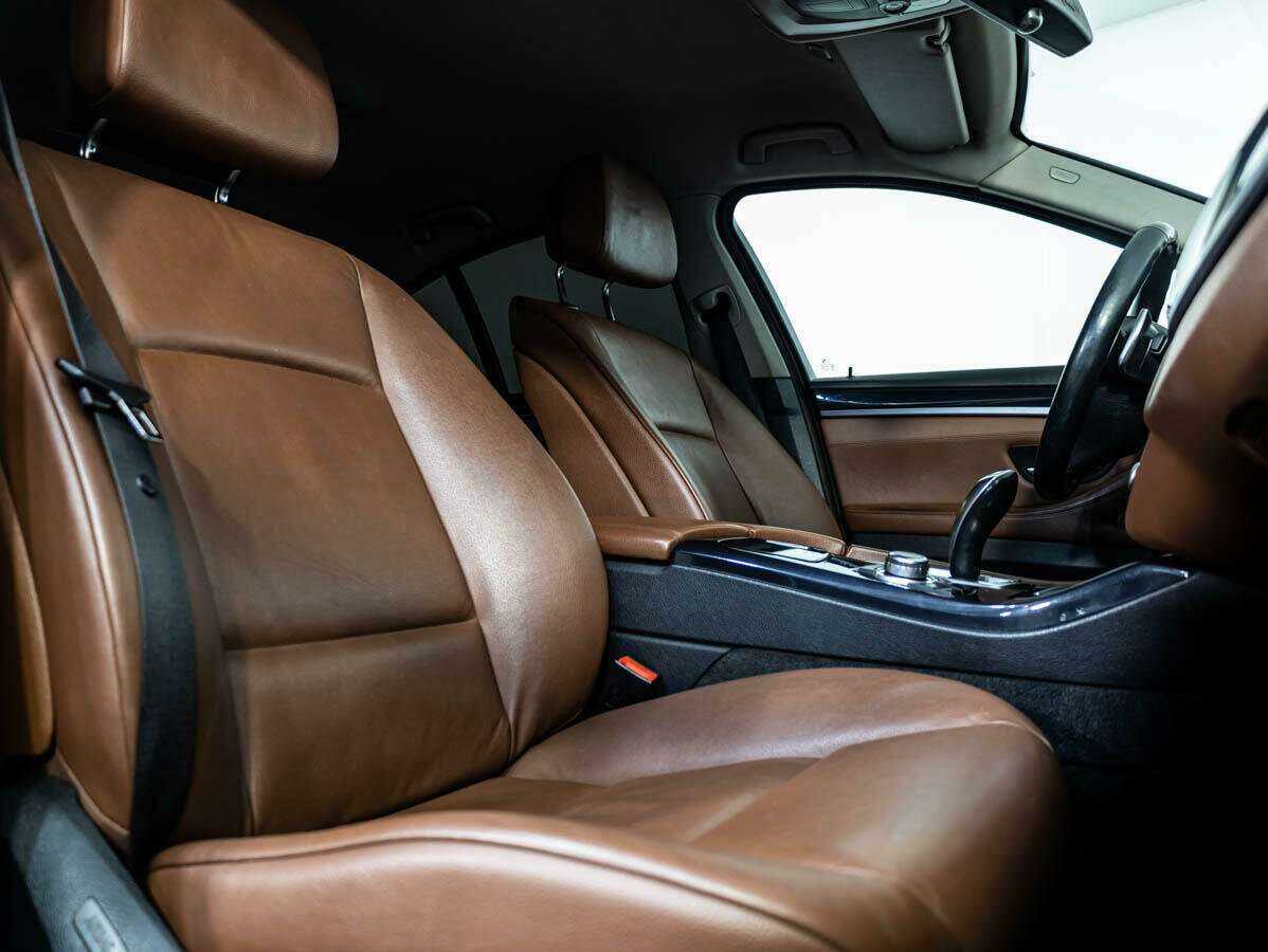 BMW 5 серии 525d xDrive, 2012 Фото №11