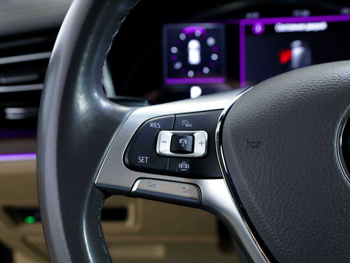 Volkswagen Touareg, 2020 Фото №20