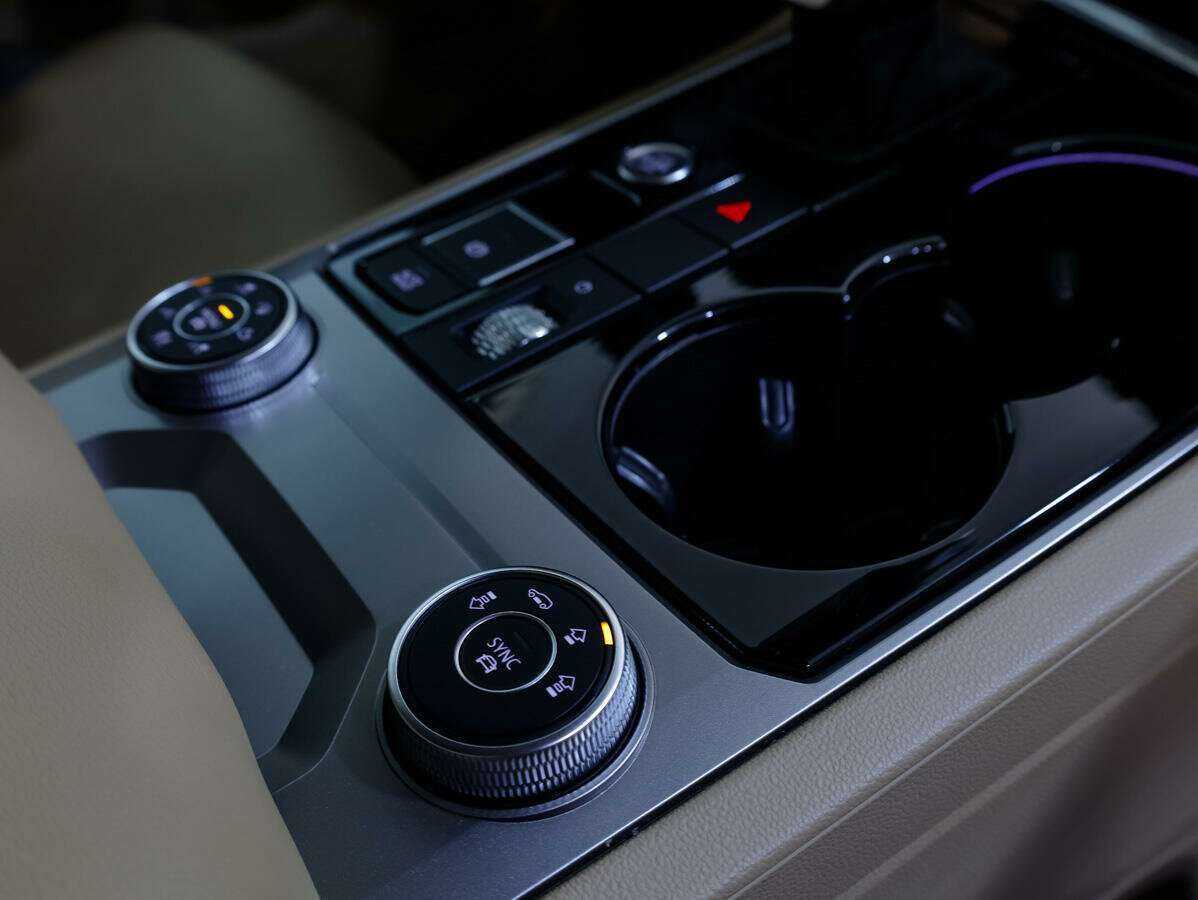 Volkswagen Touareg, 2020 Фото №24