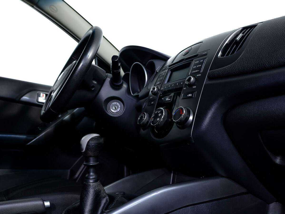 Kia Cerato 6-speed, 2011 Фото №17