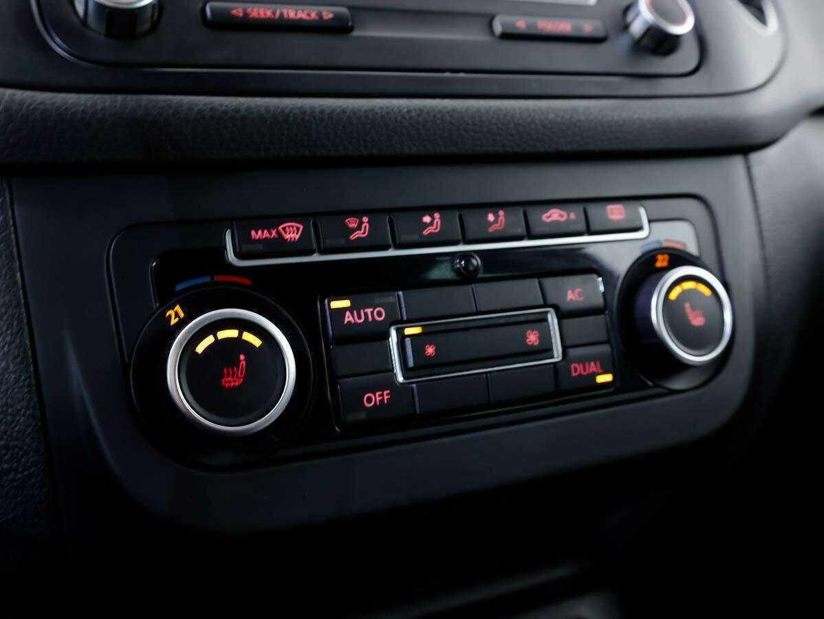 Volkswagen Golf Plus, 2011 Фото №15