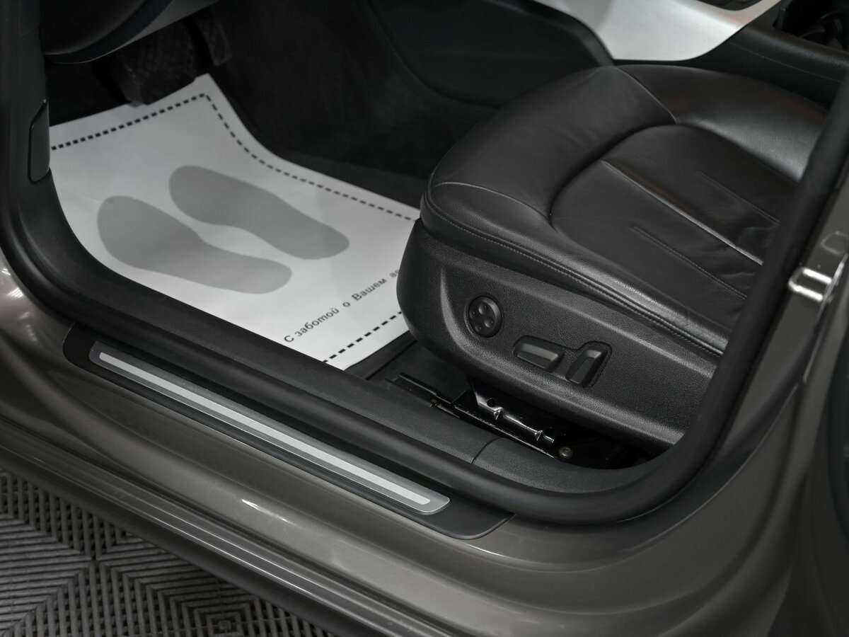 Audi A7, 2011 Фото №10