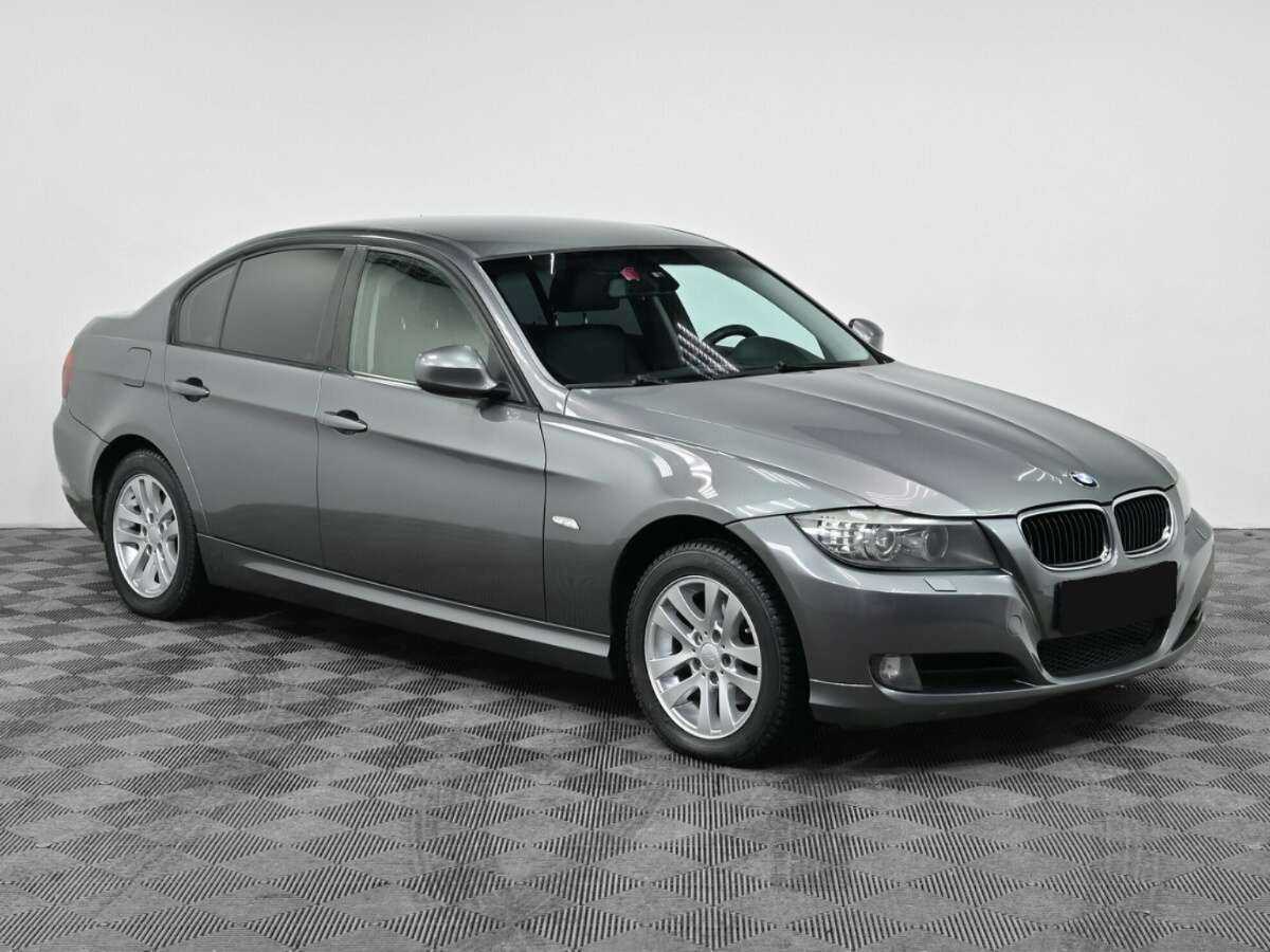 BMW 3 серии 320i, 2009 - 153 000 км. | Фото №3