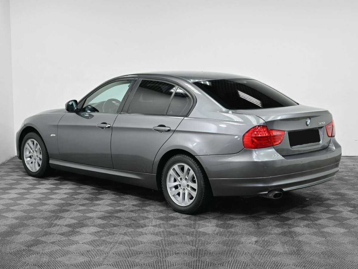 BMW 3 серии 320i, 2009 - 153 000 км. | Фото №4