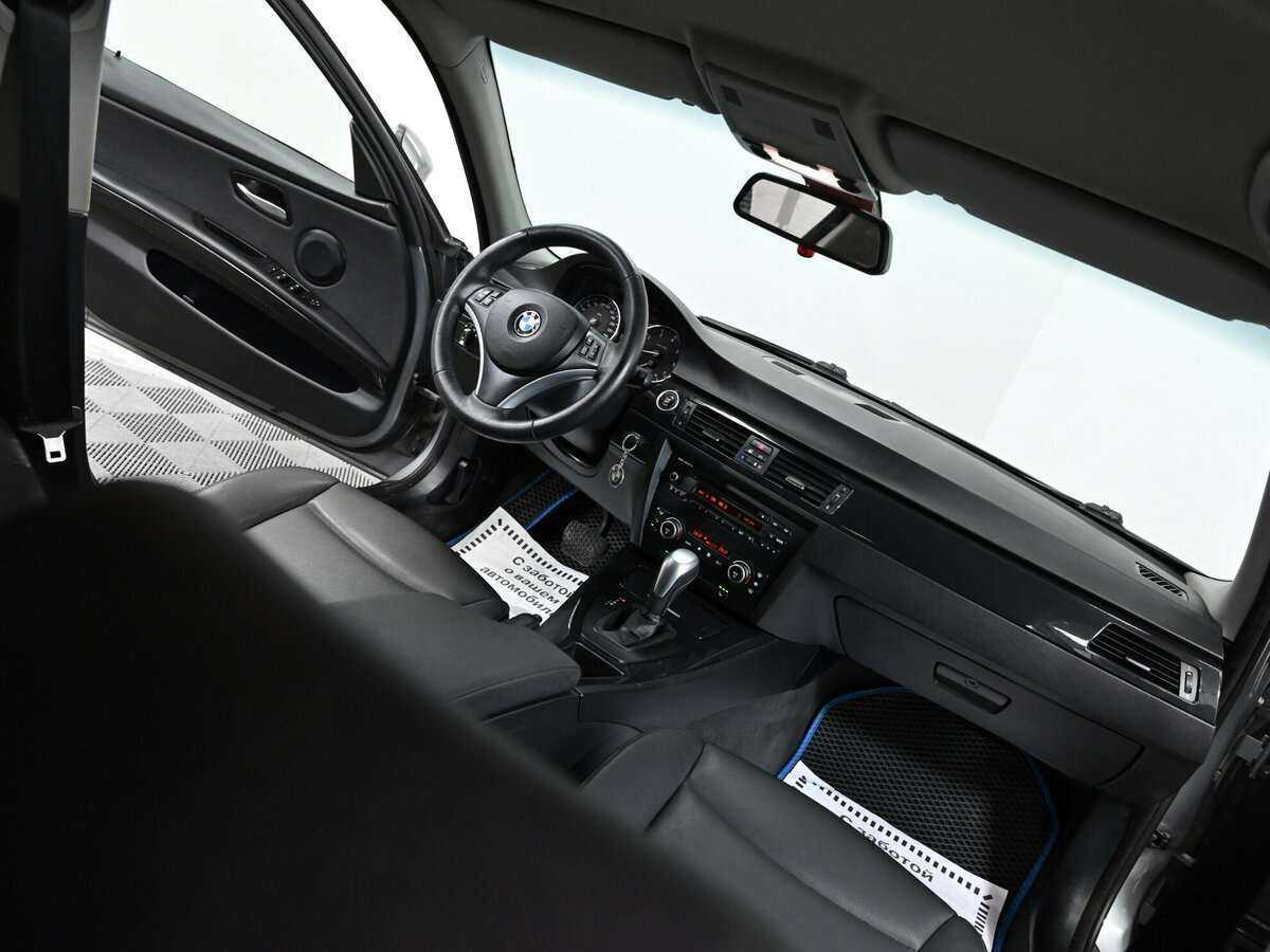 BMW 3 серии 320i, 2009 - 153 000 км. | Фото №6