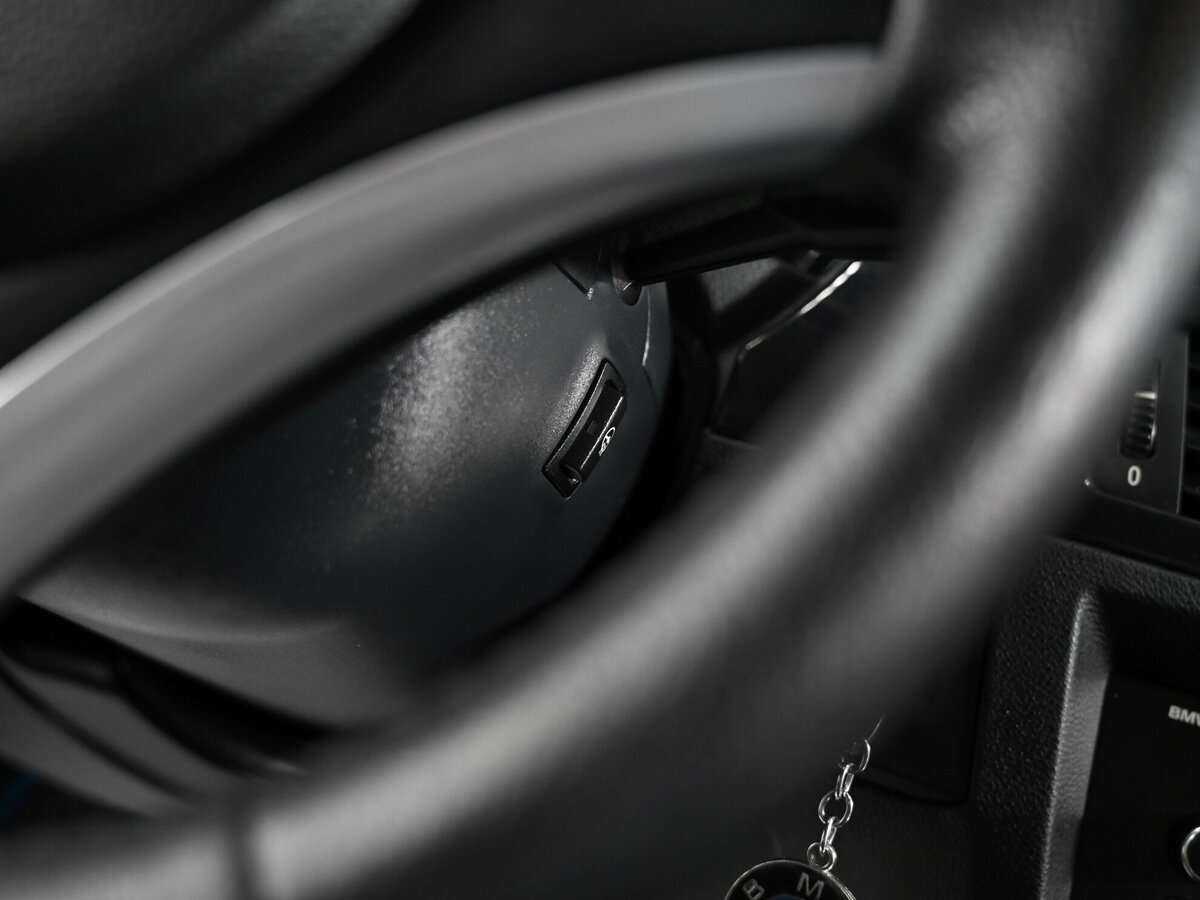 BMW 3 серии 320i, 2009 Фото №9