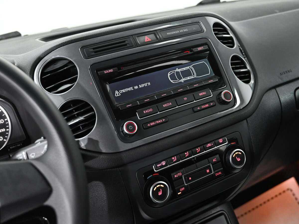 Volkswagen Tiguan, 2011 Фото №6