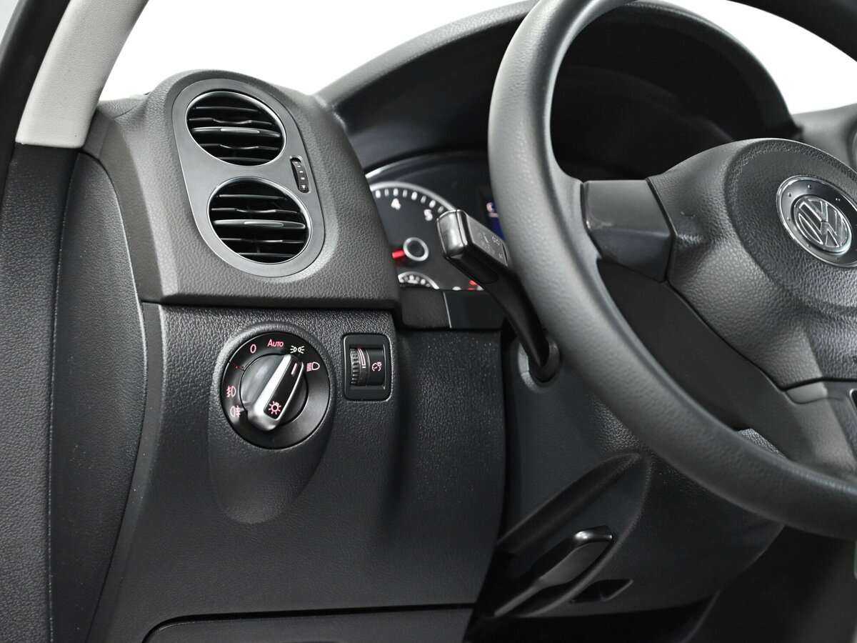 Volkswagen Tiguan, 2011 Фото №8