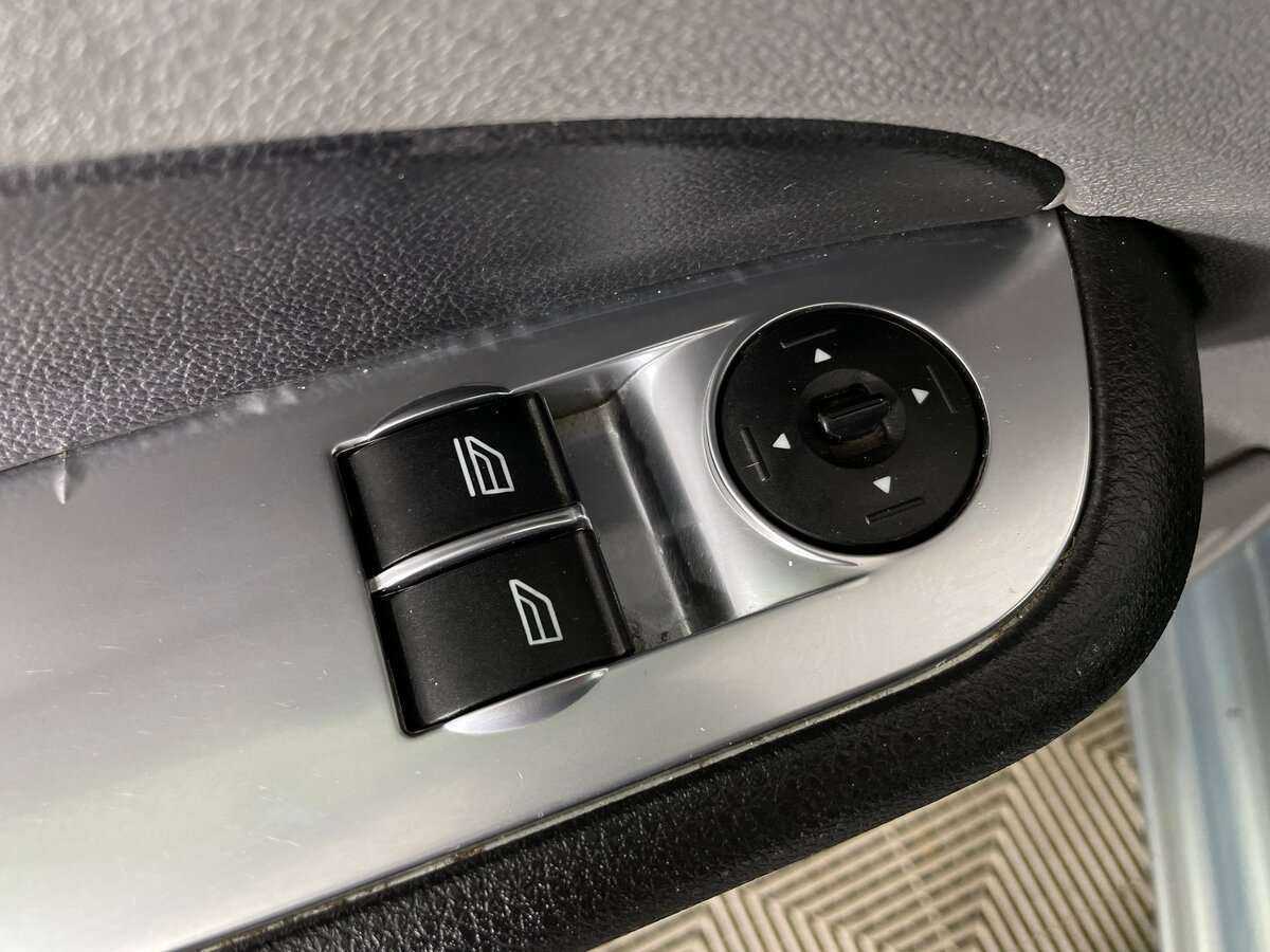 Ford Focus, 2010 Фото №16