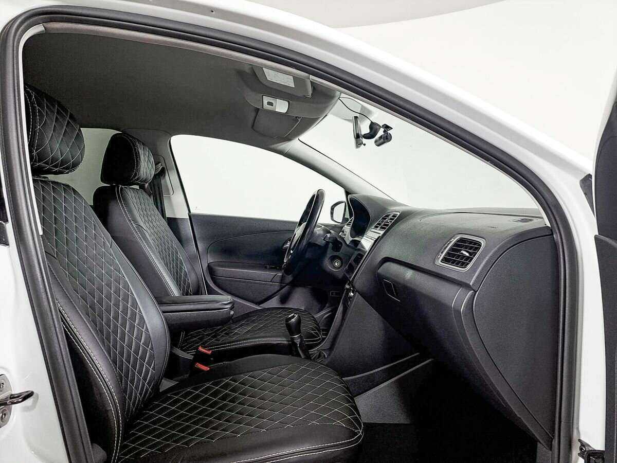 Volkswagen Polo, 2016 Фото №9