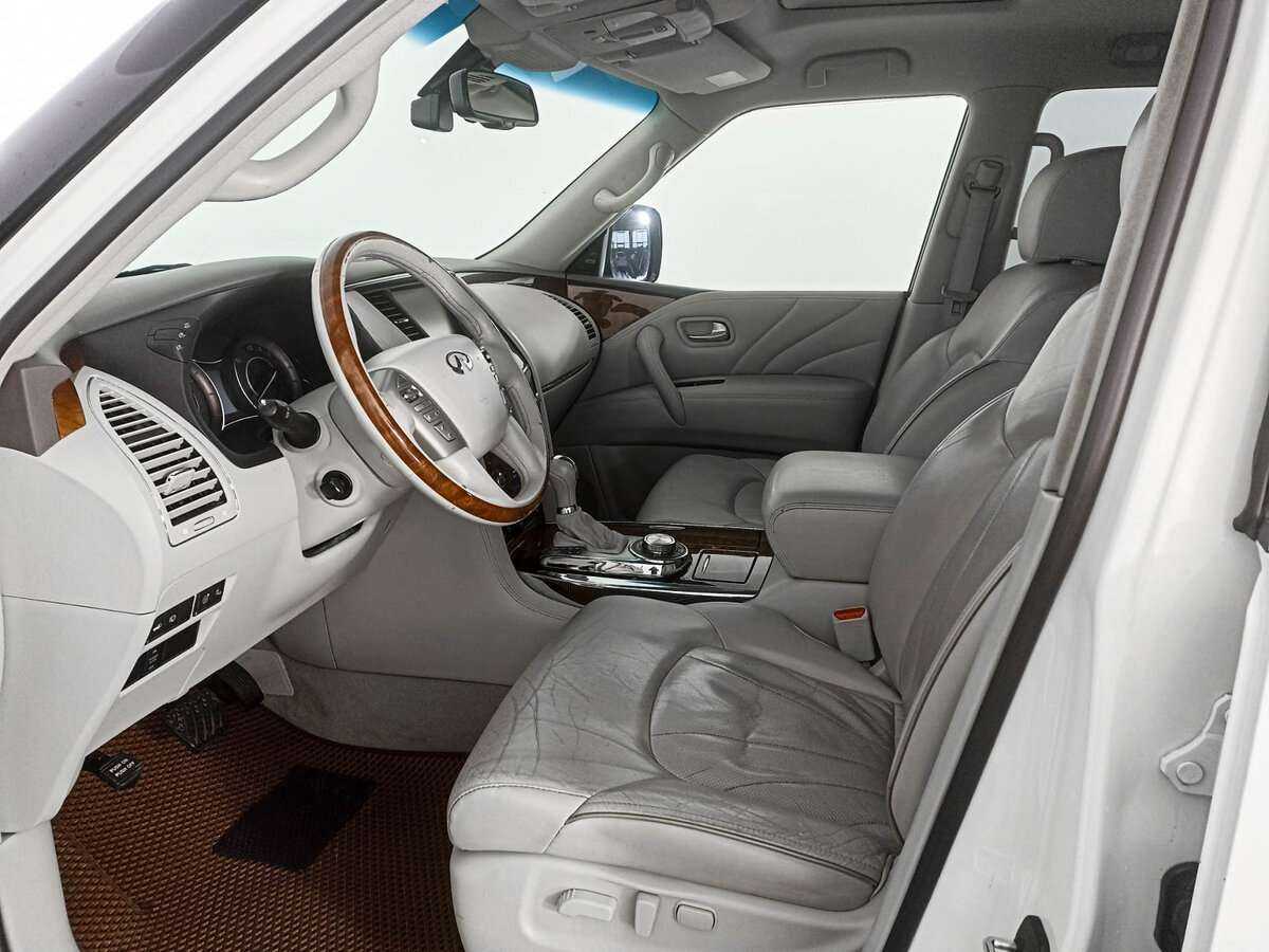 Infiniti QX80, 2016 Фото №16