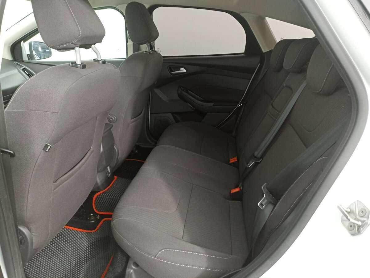 Ford Focus, 2011 Фото №12