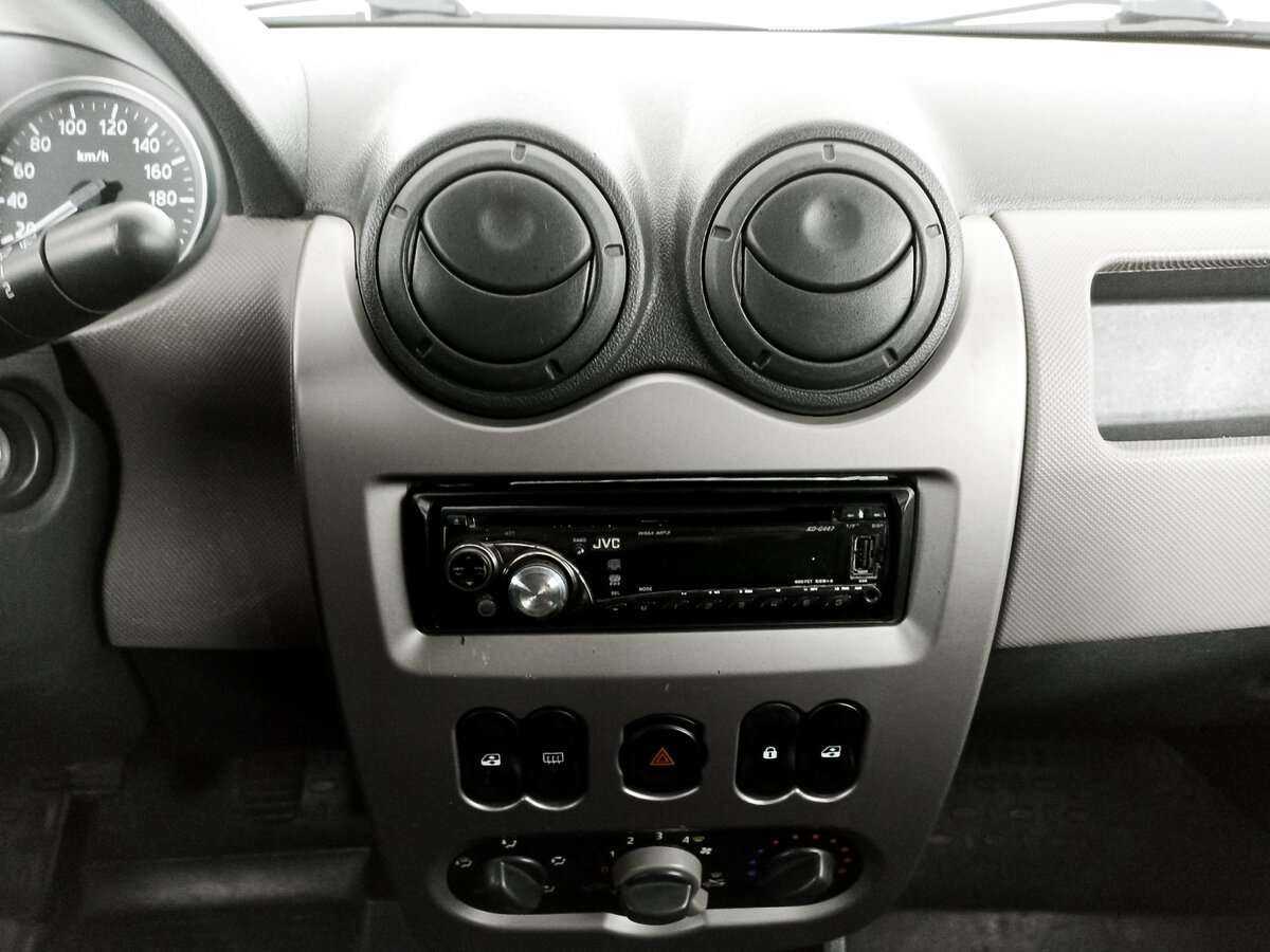 Renault Logan, 2011 Фото №13