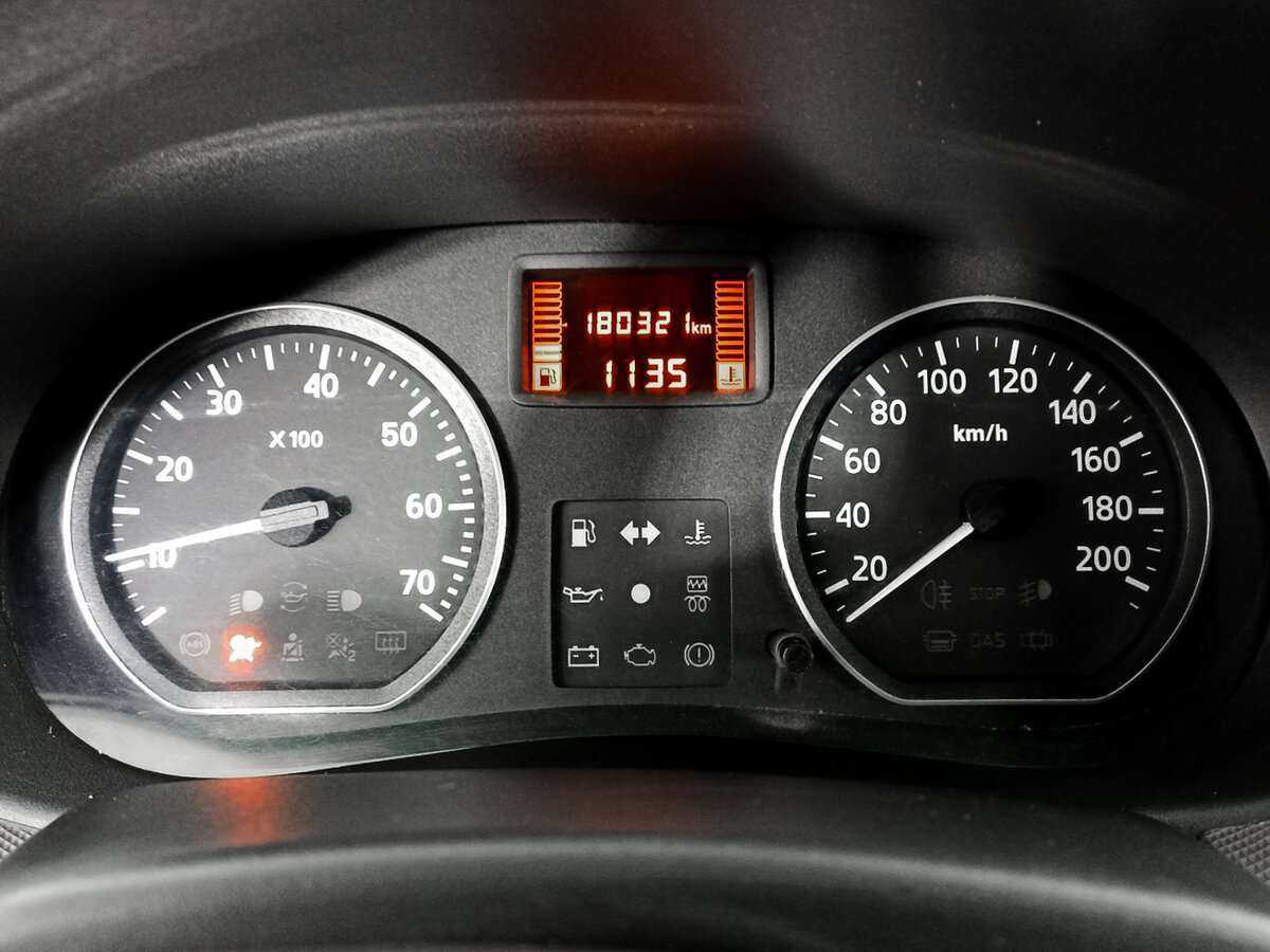 Renault Logan, 2011 Фото №11