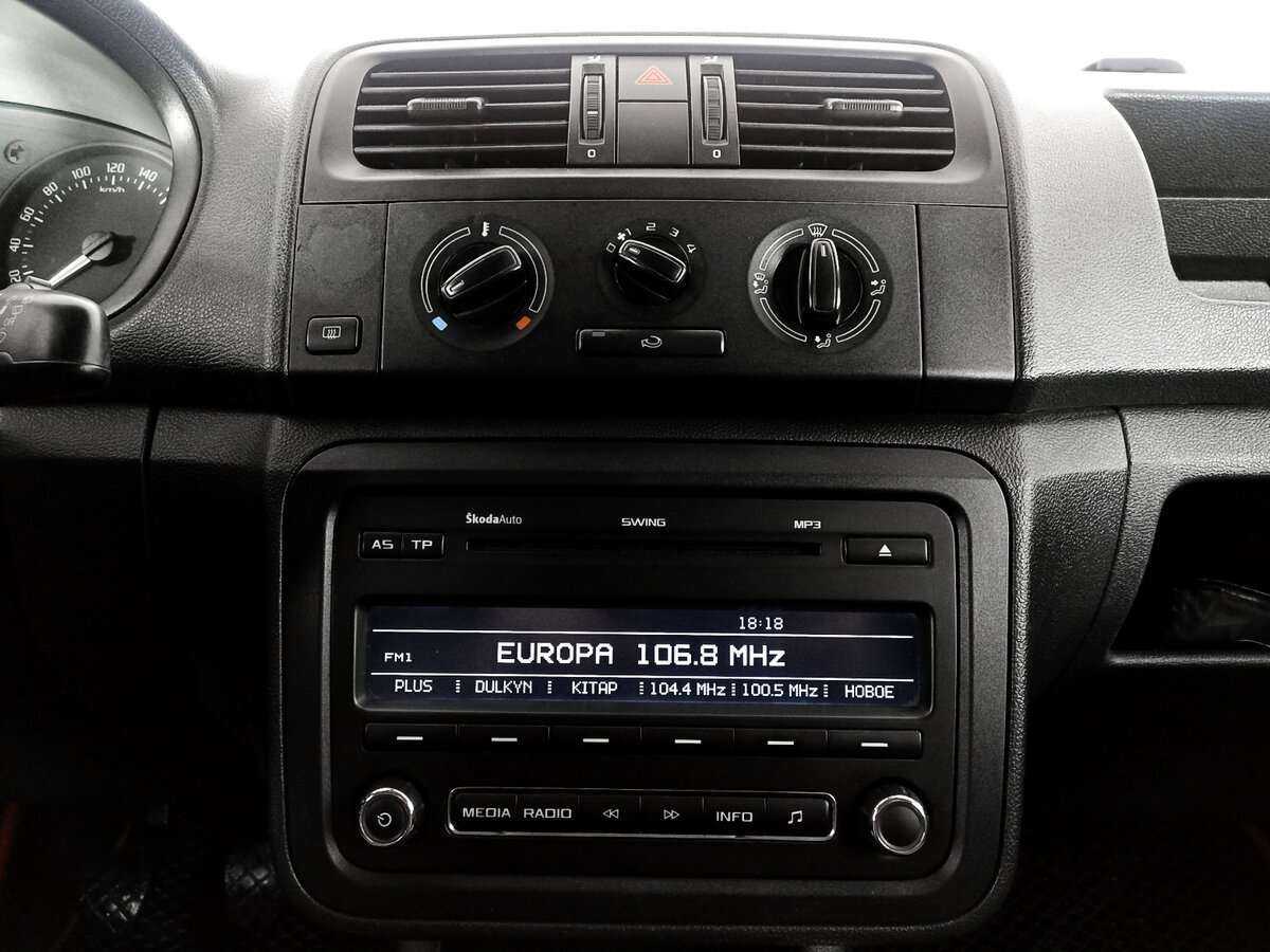 Skoda Fabia, 2012 Фото №12