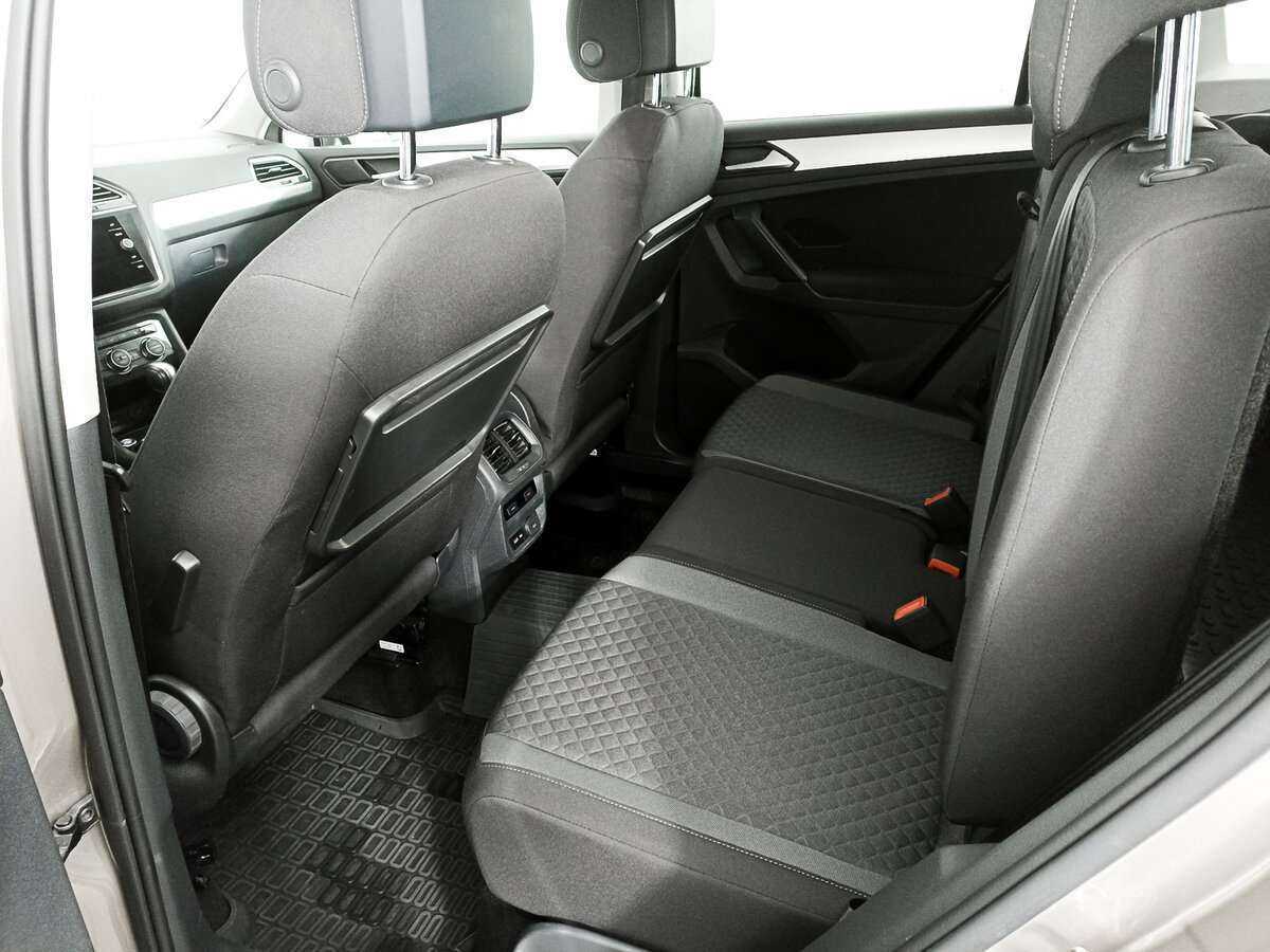 Volkswagen Tiguan, 2020 Фото №10