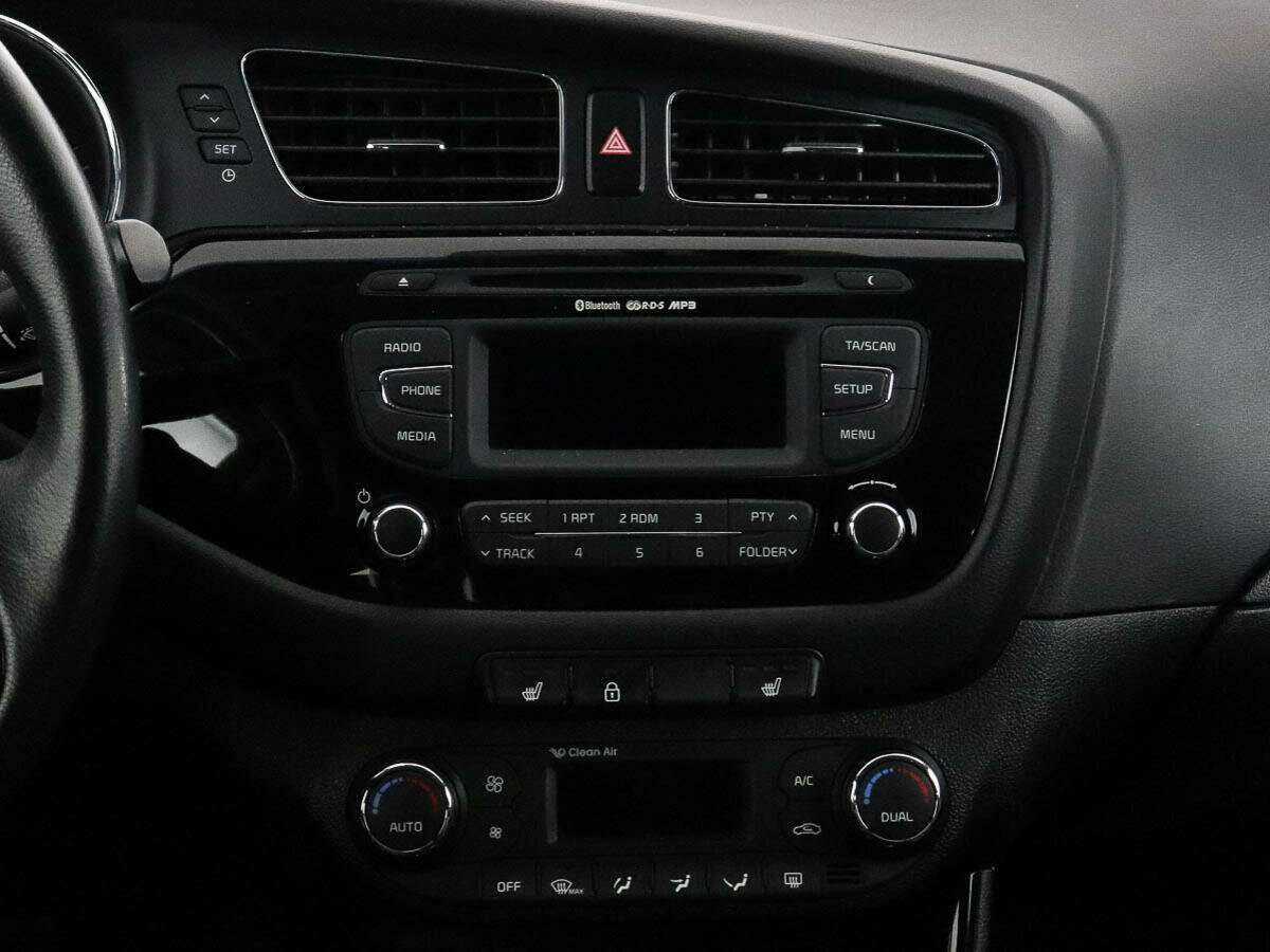 Kia Ceed, 2015 Фото №11