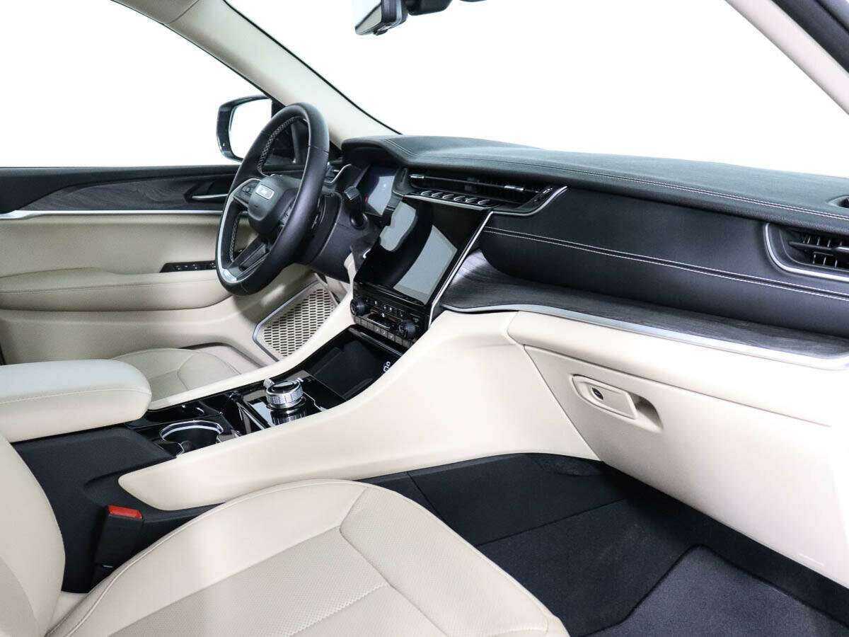 Jeep Grand Cherokee, 2022 - 4 341 км. | Фото №7