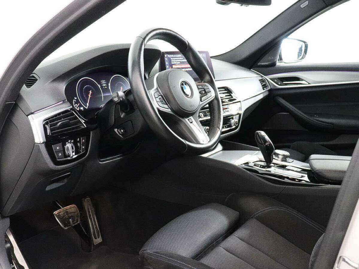 BMW 5 серии 530i xDrive, 2019 - 70 000 км. | Фото №8
