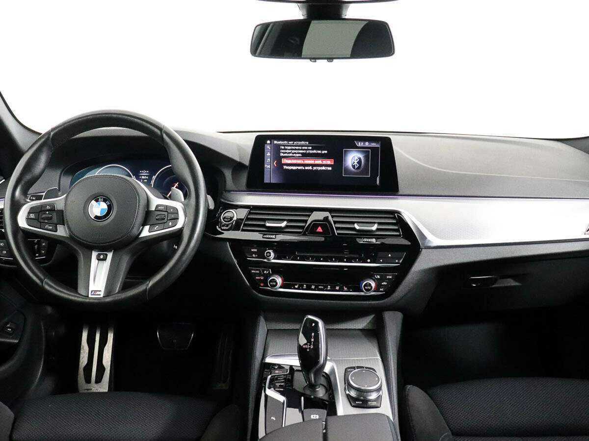 BMW 5 серии 530i xDrive, 2019 Фото №11