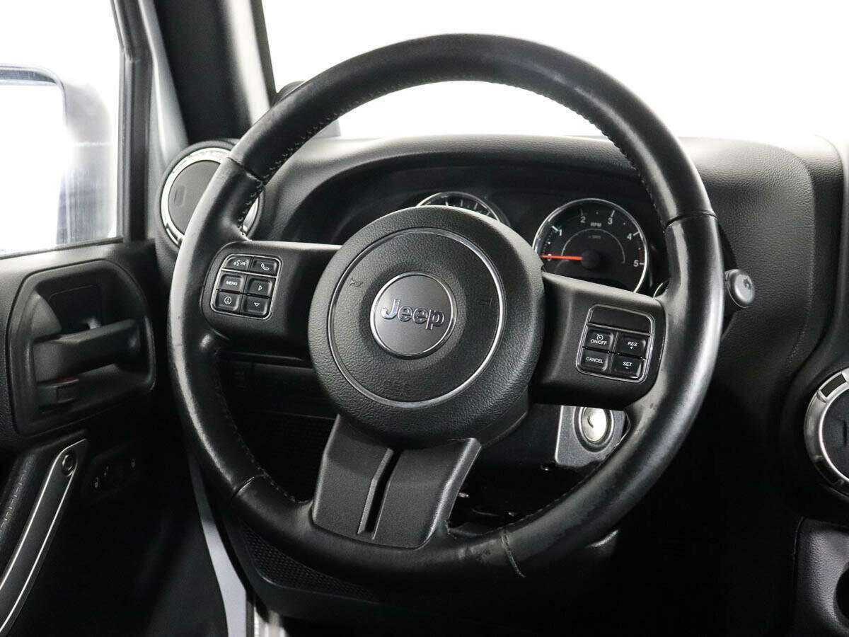 Jeep Wrangler, 2011 Фото №13