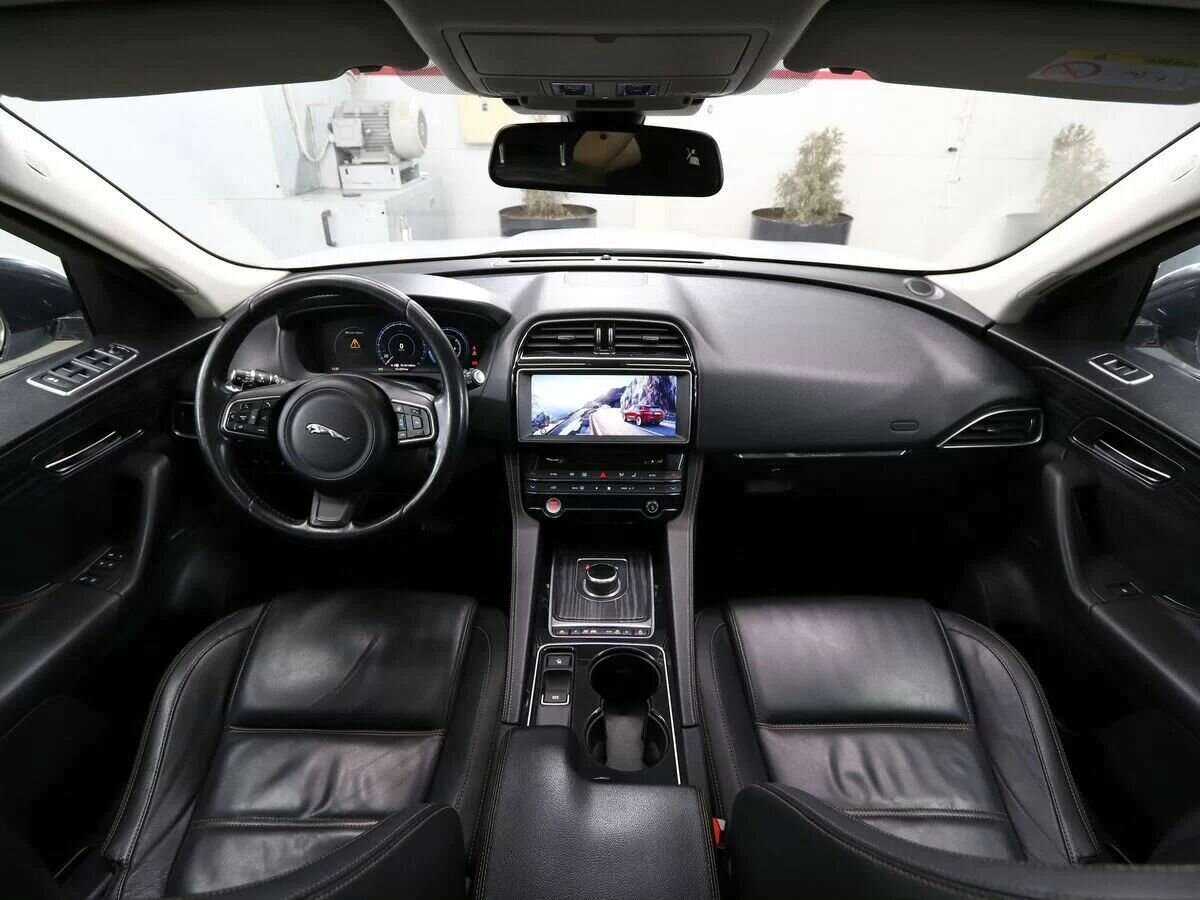 Jaguar F-Pace, 2016 Фото №22