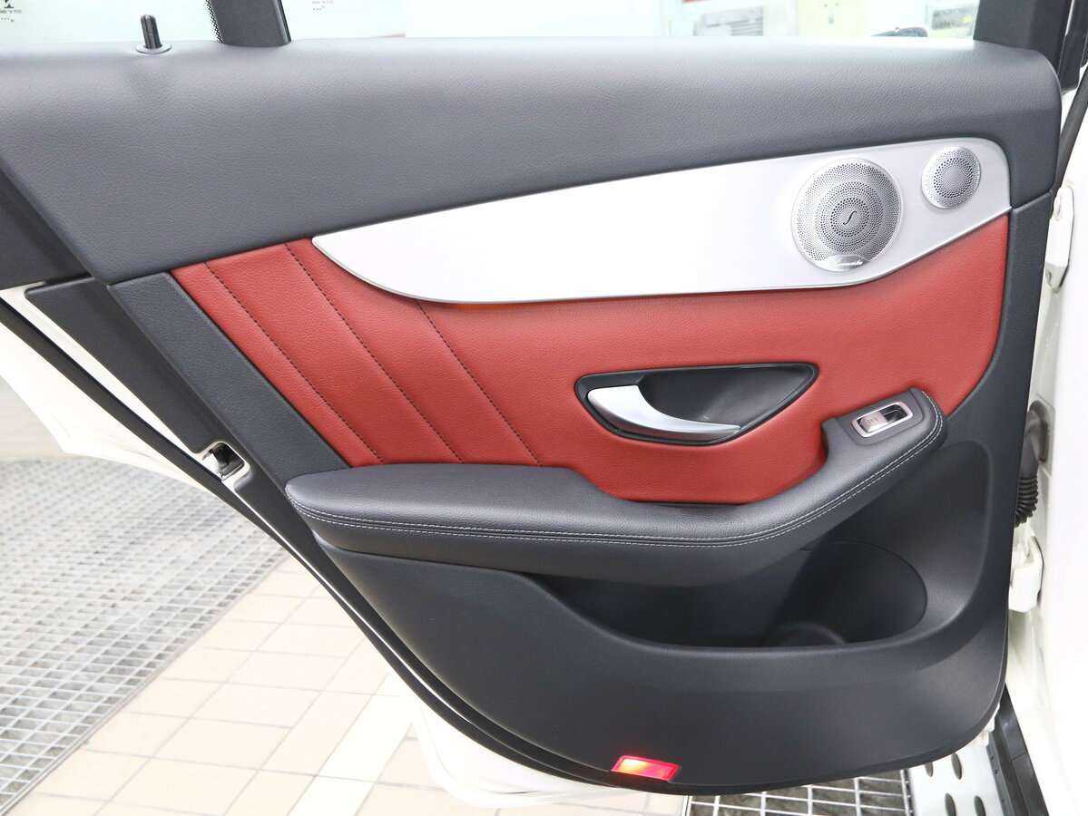 Mercedes-Benz GLC Coupe 250 d, 2018 Фото №10