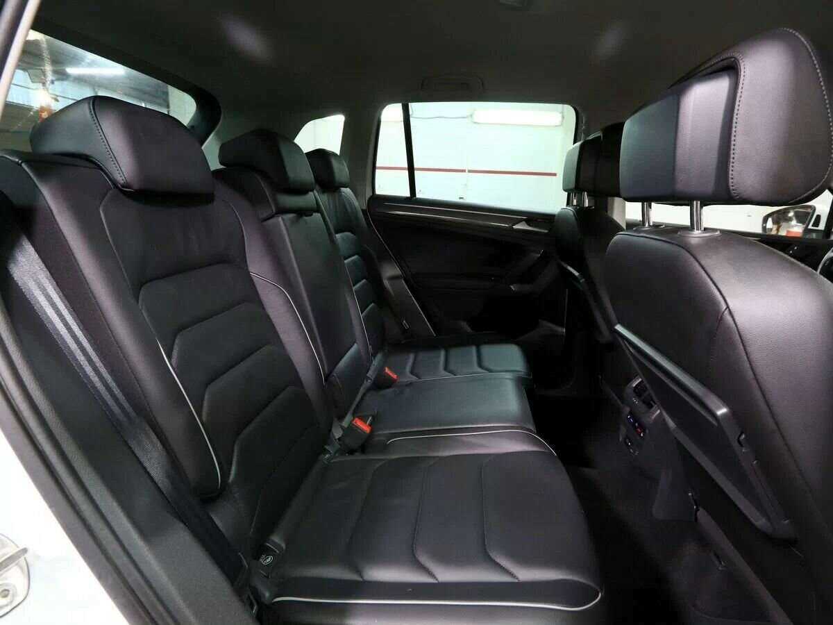 Volkswagen Tiguan, 2020 Фото №17