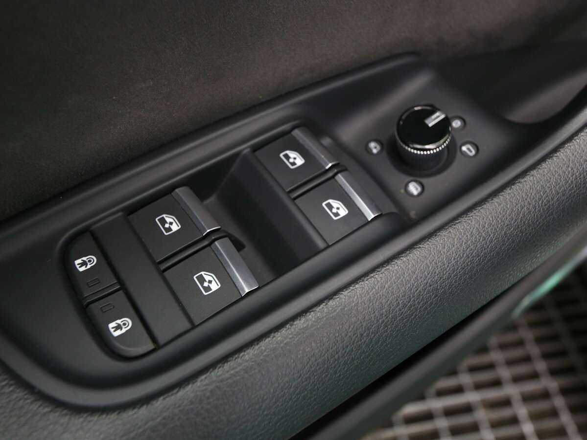 Audi Q8 55 TFSI, 2018 - 77 700 км. | Фото №7