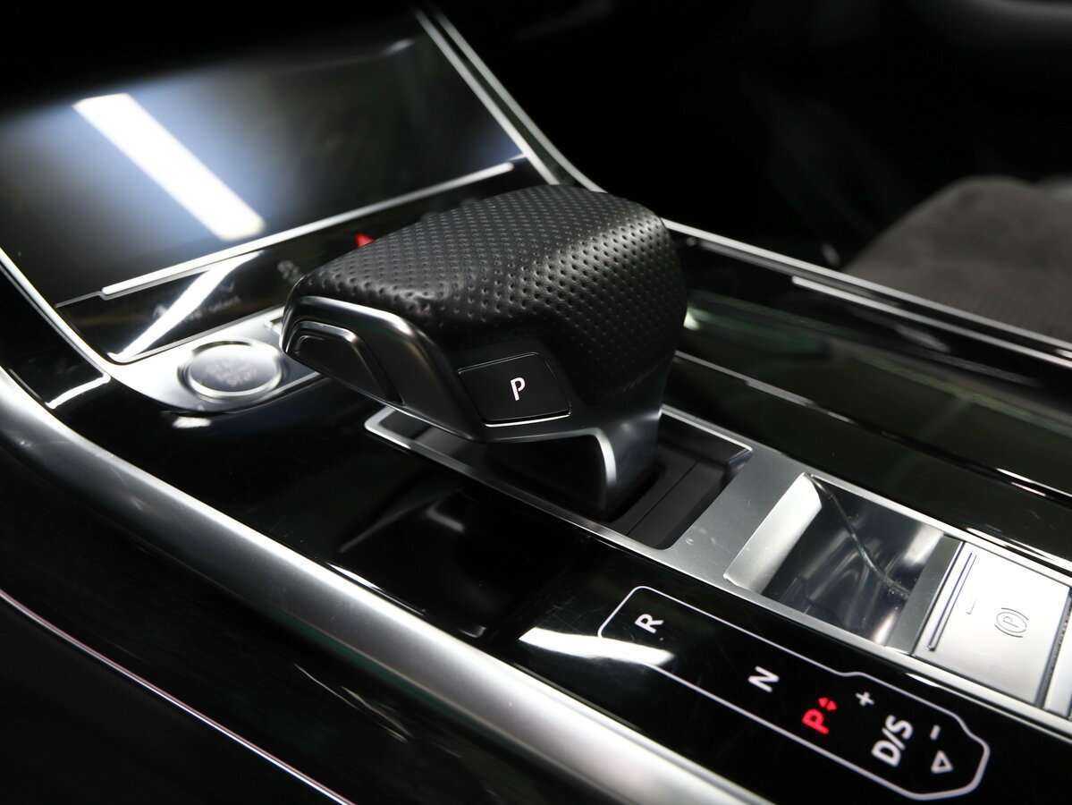 Audi Q8 55 TFSI, 2018 Фото №9