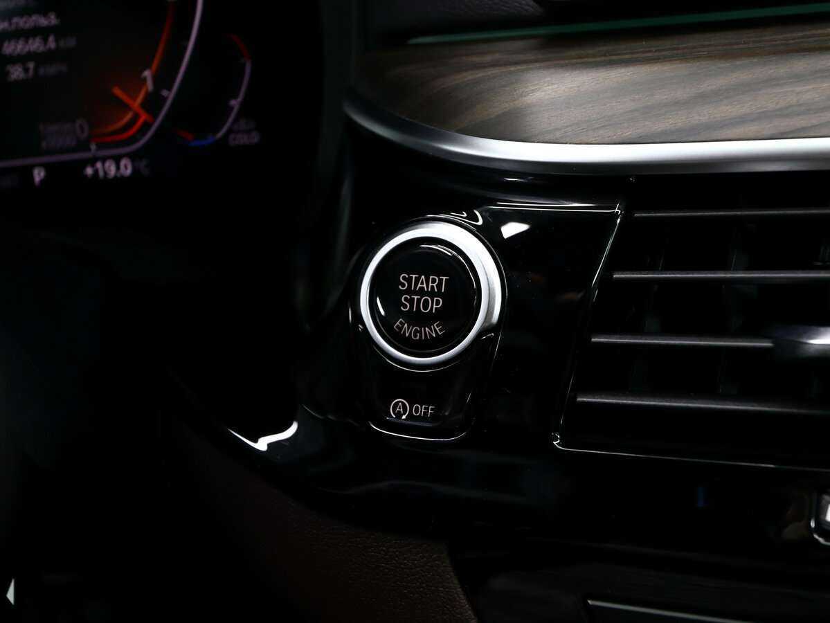 BMW 5 серии 530d xDrive, 2019 Фото №19