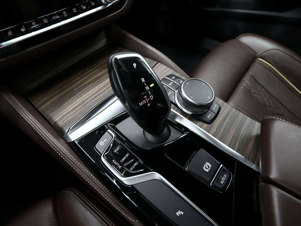 BMW 5 серии 530d xDrive, 2019 Фото №22