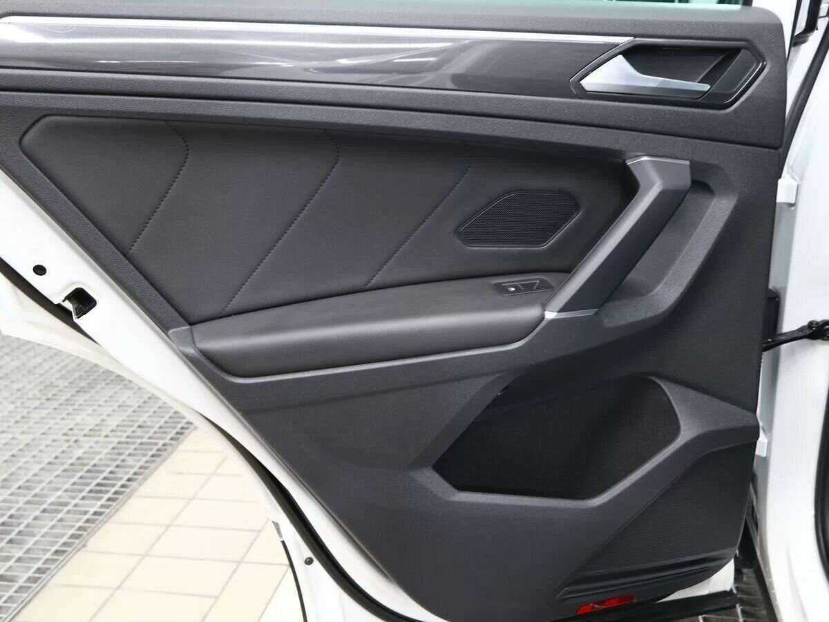 Volkswagen Tiguan, 2018 Фото №11