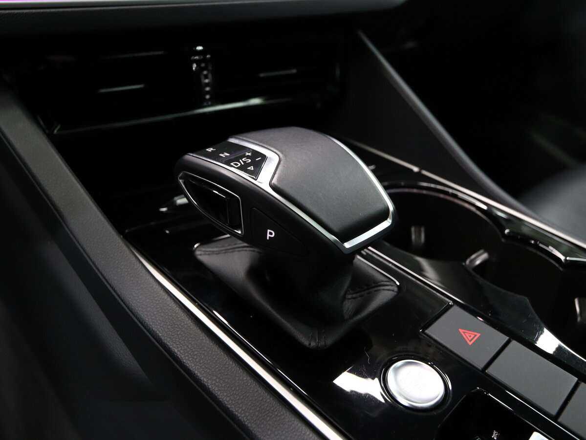 Volkswagen Touareg, 2018 Фото №11