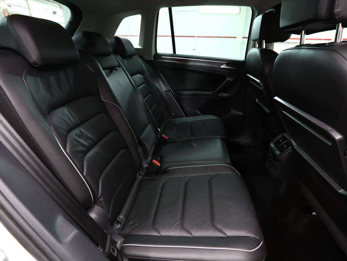 Volkswagen Tiguan, 2019 Фото №14