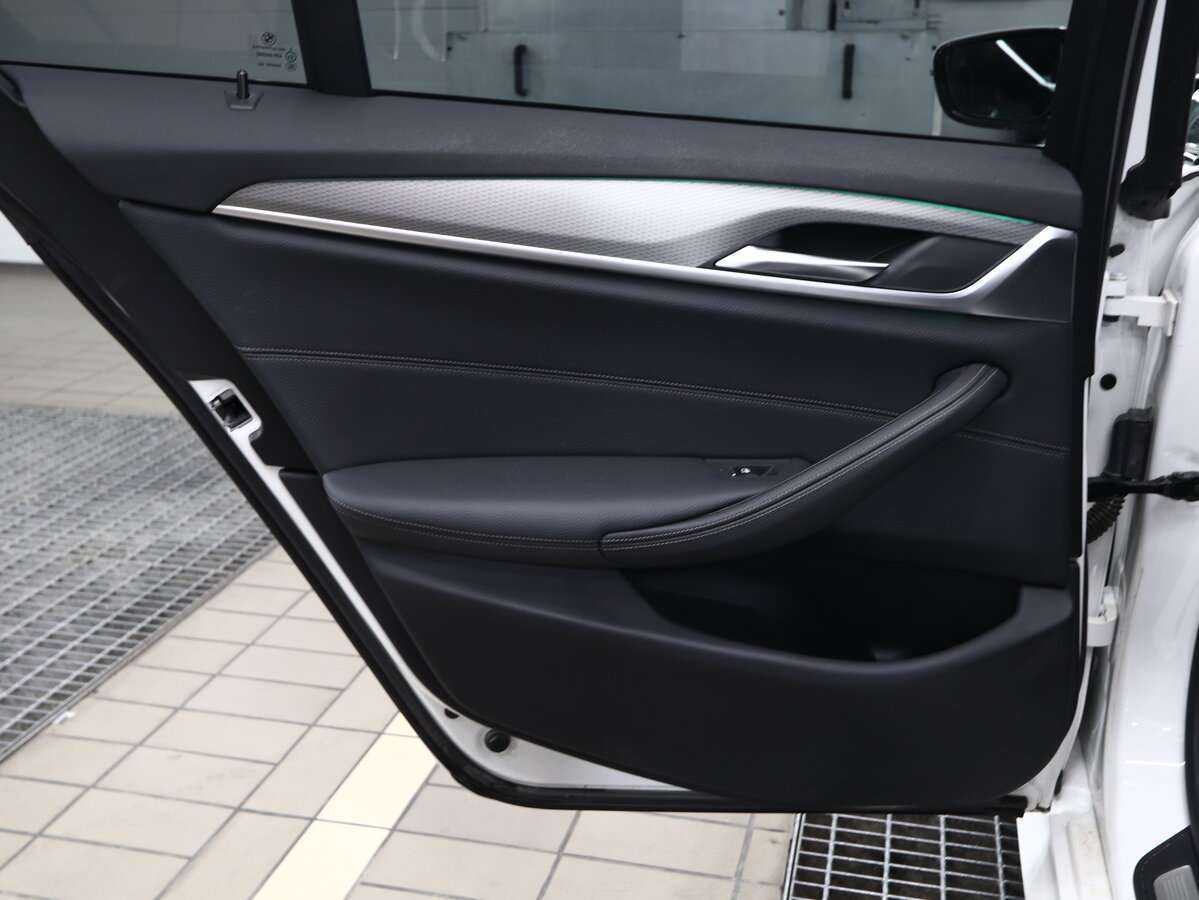 BMW 5 серии 520d, 2019 Фото №9
