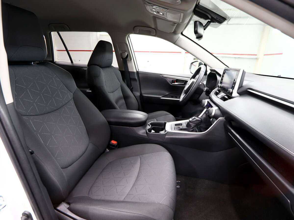 Toyota RAV4, 2021 - 51 000 км. | Фото №5