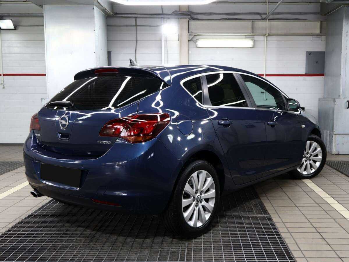 Opel Astra, 2011 - 185 000 км. | Фото №4