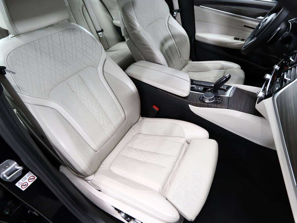 BMW 5 серии 530d xDrive, 2018 Фото №11