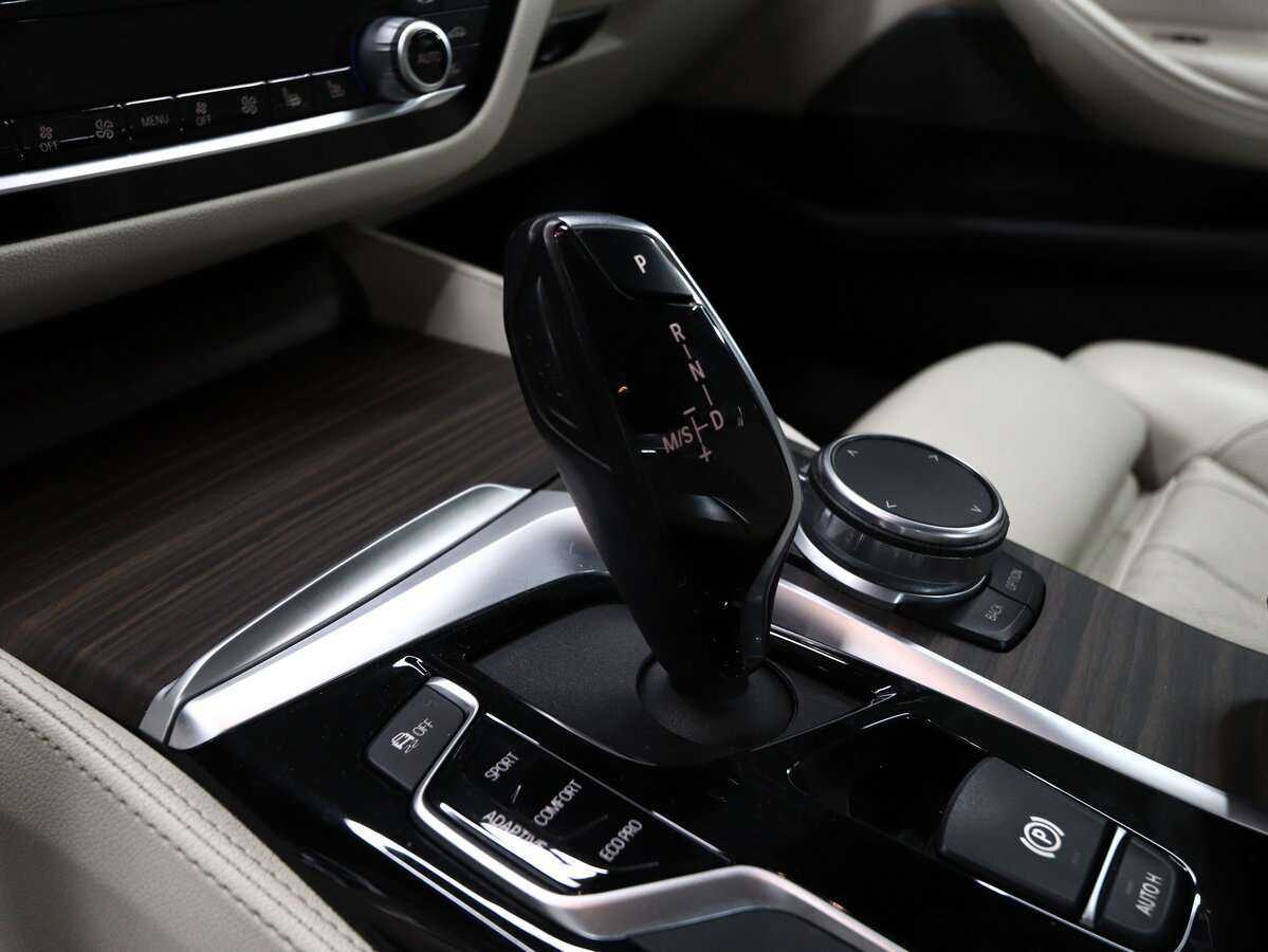 BMW 5 серии 530d xDrive, 2018 Фото №19