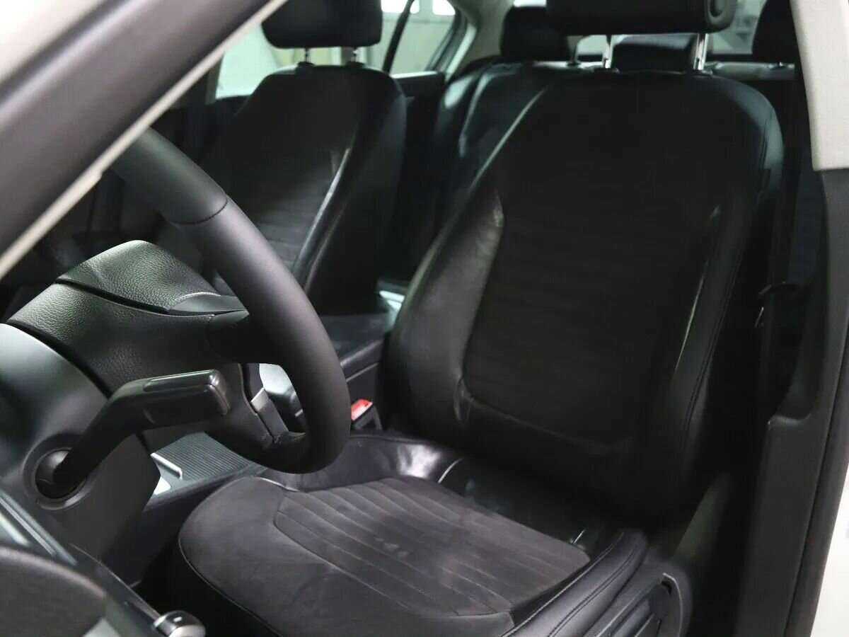 Volkswagen Passat, 2011 - 229 000 км. | Фото №7