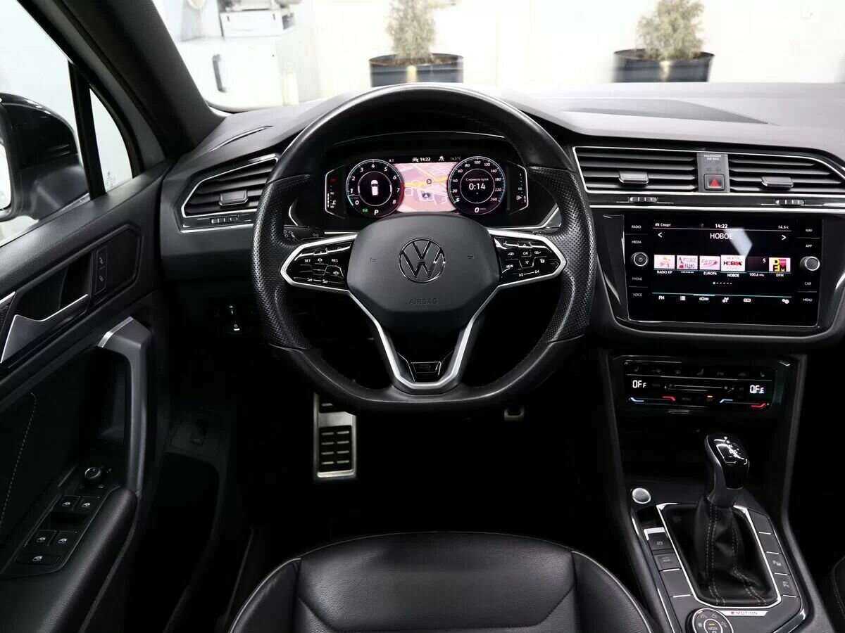 Volkswagen Tiguan, 2021 Фото №16