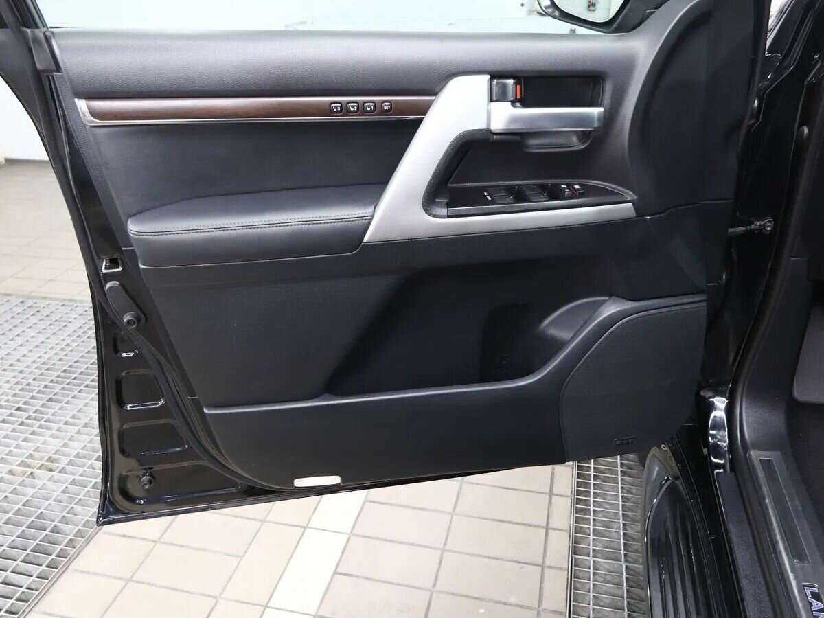 Toyota Land Cruiser, 2019 Фото №16