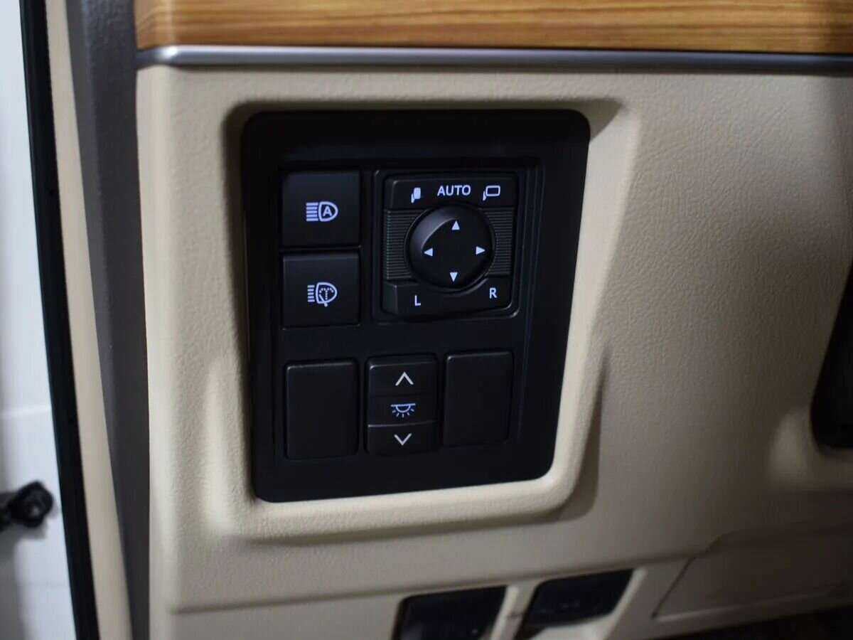 Toyota Land Cruiser Prado, 2020 Фото №14