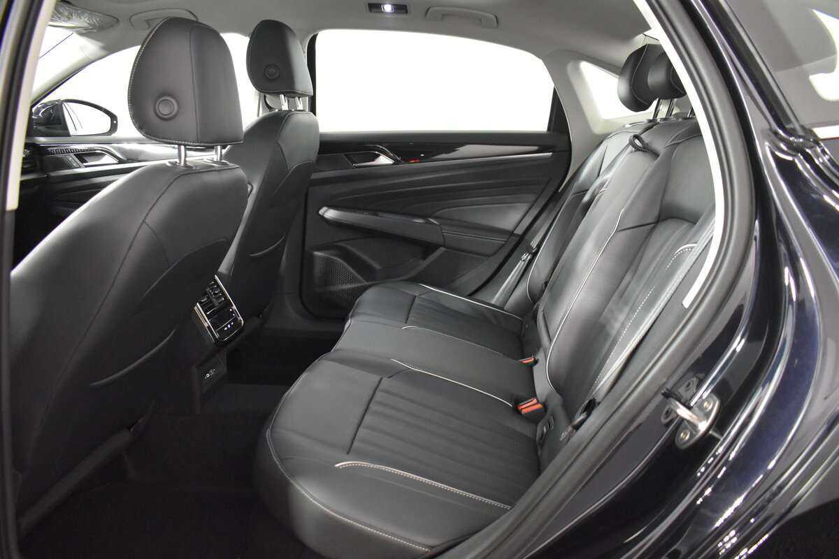 Volkswagen Passat, 2023 Фото №9