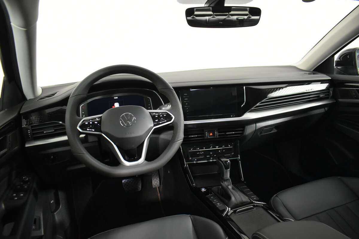 Volkswagen Passat, 2023 Фото №17