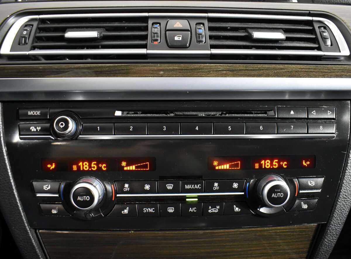 BMW 7 серии Long 740Li xDrive, 2014 Фото №12