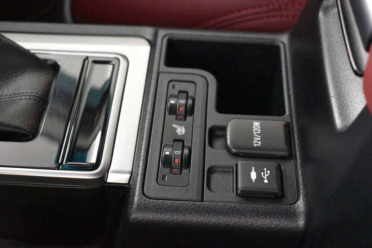 Toyota Land Cruiser Prado, 2018 Фото №13