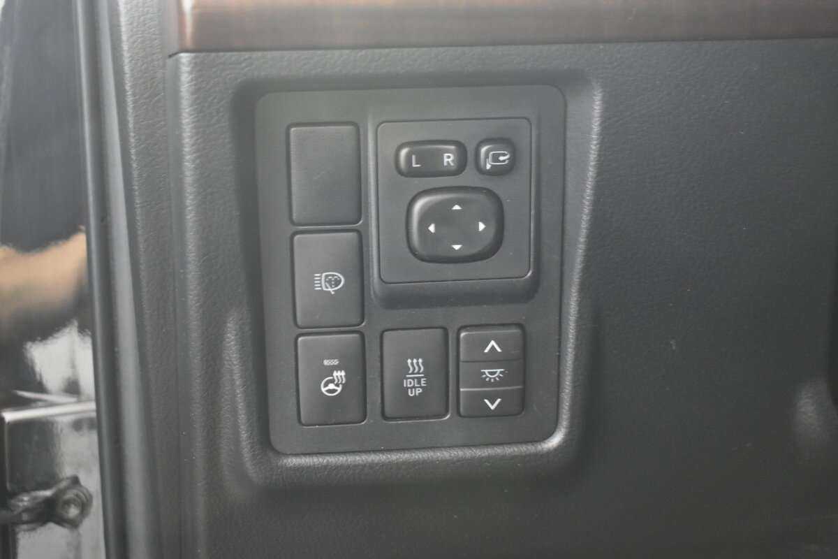 Toyota Land Cruiser Prado, 2017 Фото №9